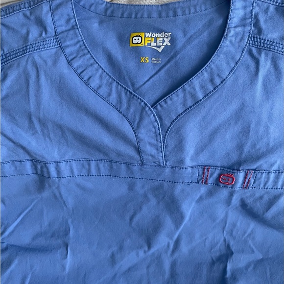 Wonder Flex scrubs XS - Picture 2 of 3